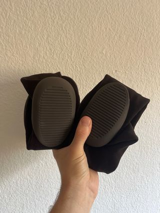 Yeezy Pods Negras talla 3