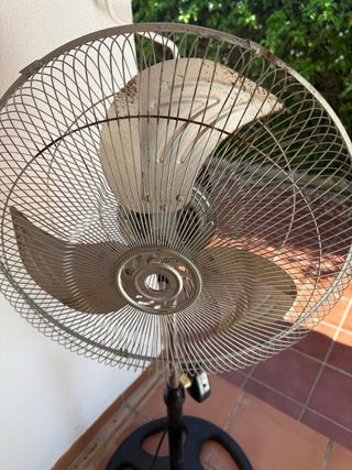 Ventilador tipo  industrial metal y plástico