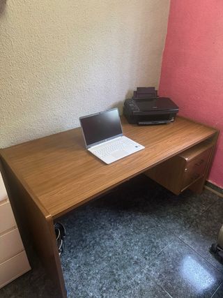 Mesa de estudio/despacho de madera
