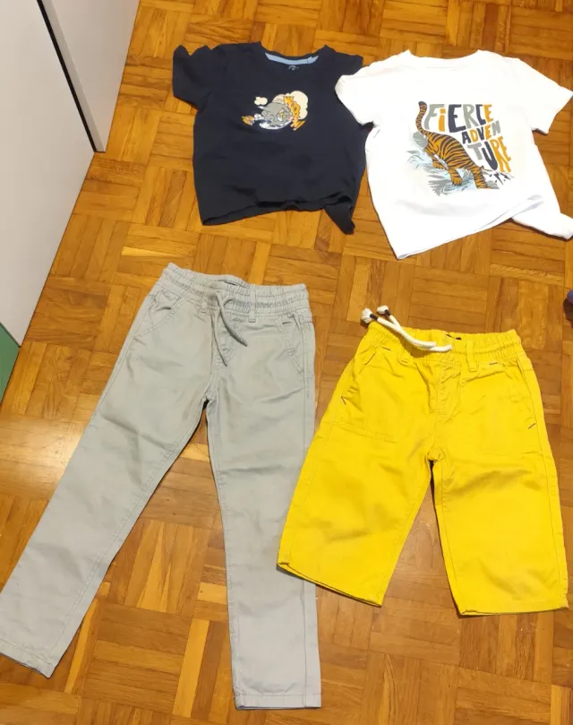 Lote 2 Camisetas y 2 Pantalones Niño