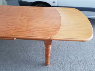 Mesa extensible de madera