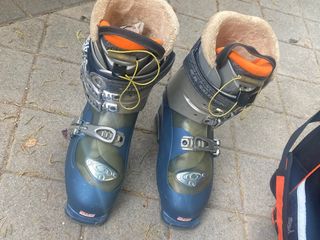 Botas de esquí Salomon mujer T39 y funda Volk