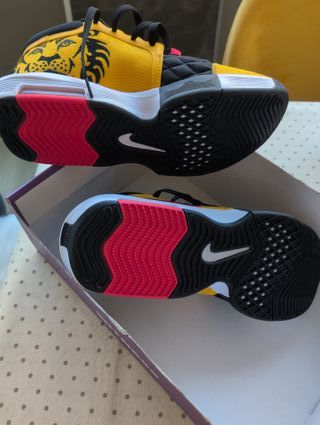 Zapatillas Baloncesto Nike LeBron Witness VIII