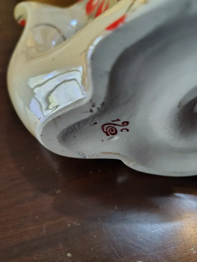 Servizio in ceramica a forma di pesce