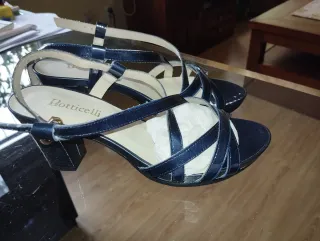 Sandalias fiesta Botticelli azul sin estrenar