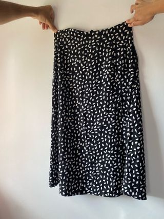 Falda midi estampada lunares