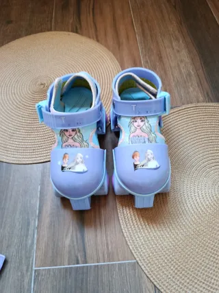 Patines Frozen y protecciones talla 27