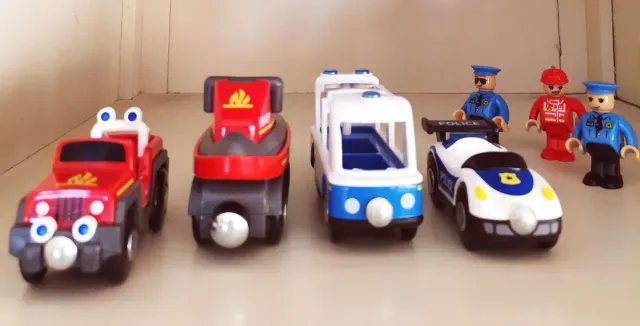 Juguetes Coches Play tive 1-8 años