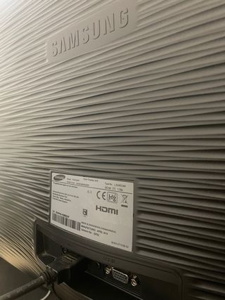 PC Sobremesa con Monitor, Teclado y Ratón