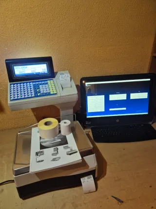 Báscula Epelsa EUROSCALE con ticket y pegatinas.