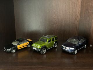 Lote 3 coches escala: VW Touareg, Jeeep y Kia