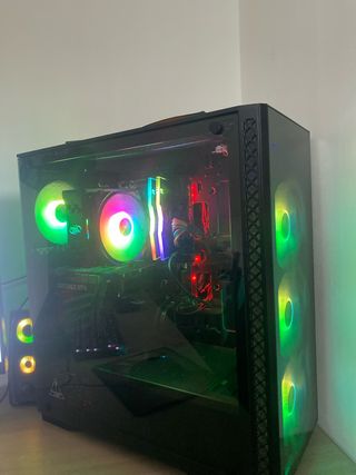 PC Gaming Negro con RGB