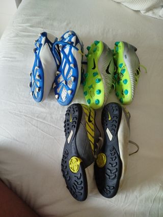 2 Botas de Fútbol Talla 38 (Adidas, Nike)
Y o
