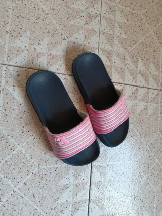 Chanclas niña rosa y negro