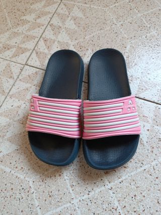 Chanclas niña rosa y negro