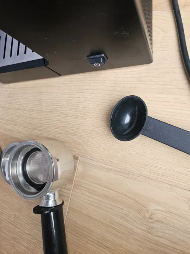 Cafetera DeLonghi Active Line 15 bar