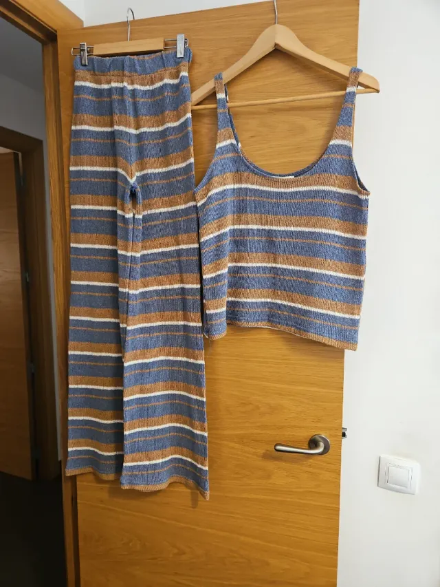 Conjunto Pull&Bear Pantalón y Camiseta Talla S