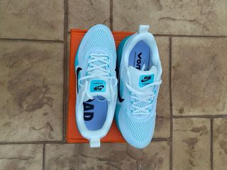 Nike Vomero 18 Talla 43