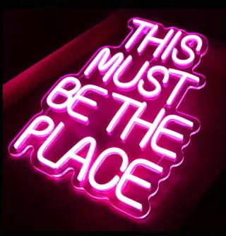 Lampada Neon LED "THIS MUST BE THE PLACE"