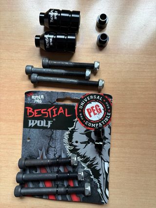 Estriberas Bestial Wolf + tornillos