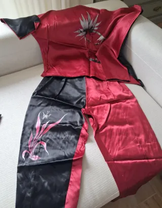 12 Pantalones y Blusas Talla Única