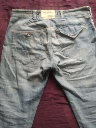Pantalones Levi,s