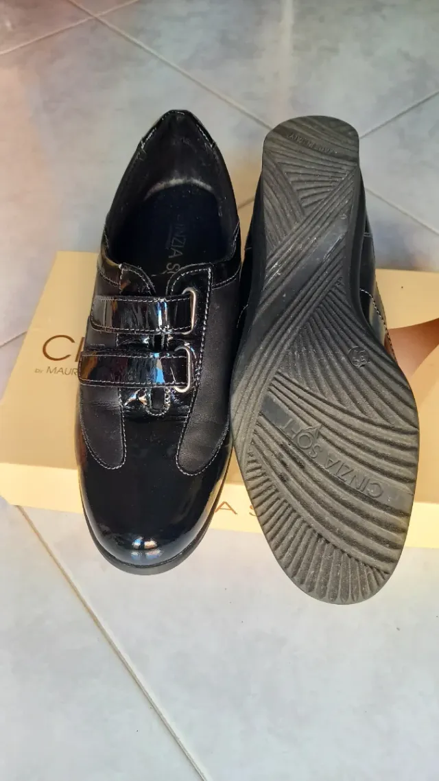 Scarpe donna Cinzia Soft nere vernice