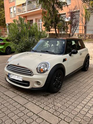 MINI Cooper 2011