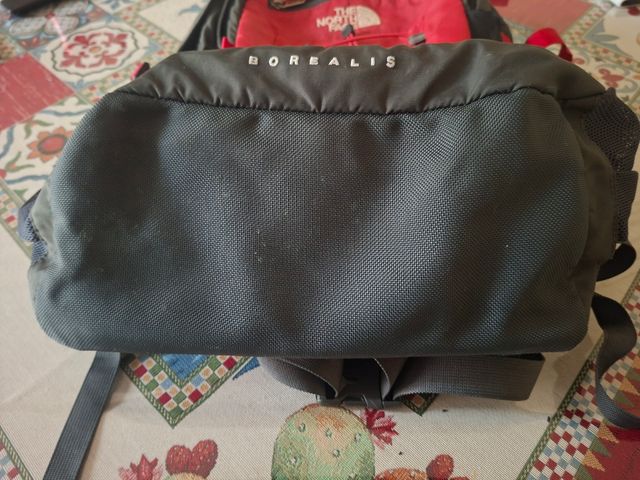 Zaino The North Face Borealis nero/rosso