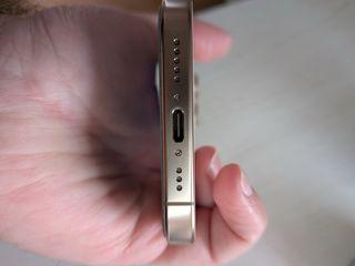 iPhone 16 Pro 256GB Desert Titanium perfecto