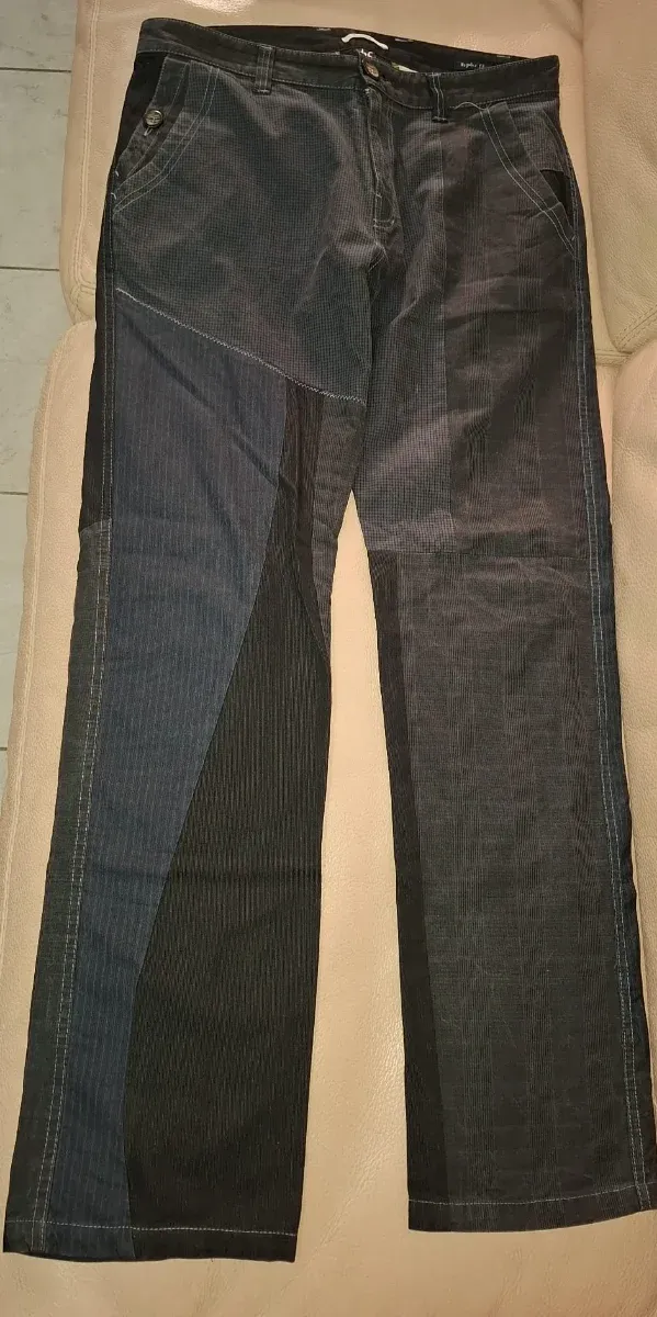 Pantaloni uomo Desigual neri e blu