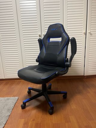 Silla Gaming y regalo escritorio Ikea