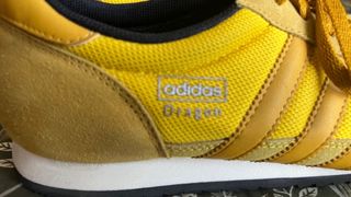Zapatillas Adidas Dragon Marrones y Amarillas