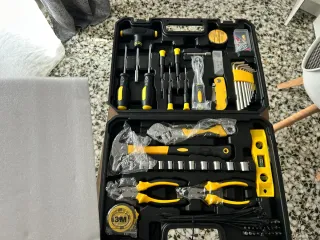 Caja de herramientas 98 piezas