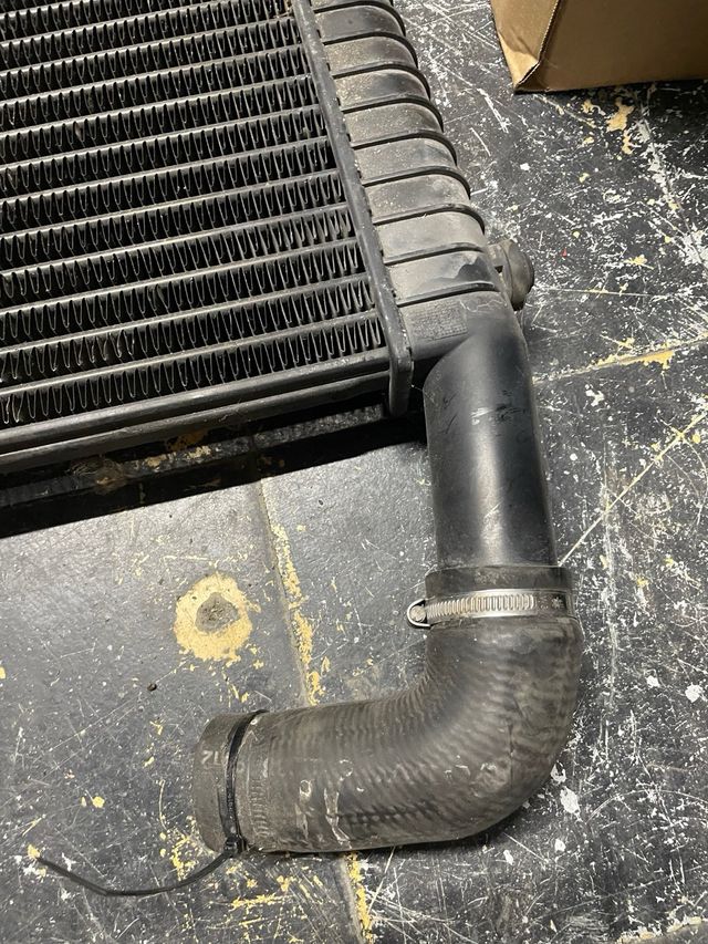 Radiador e intercooler Volvo 480 Turbo