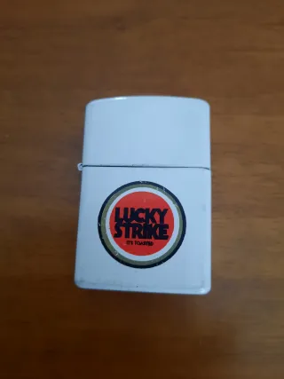Accendino Lucky Strike stile Zippo