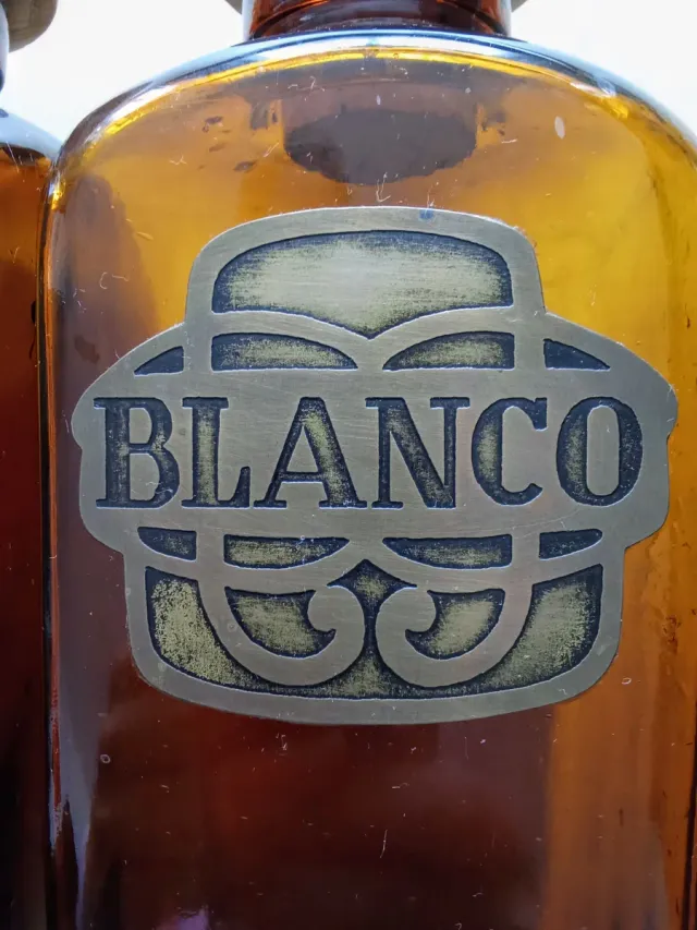 Botellas antiguas de vidrio ámbar