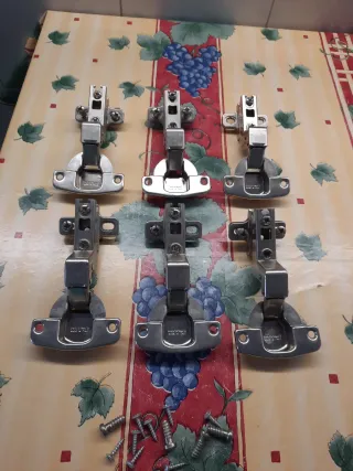 6 cerniere per armadi con viti