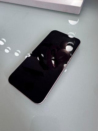iPhone 13 Rosa 128GB del año 2022, caja incluida