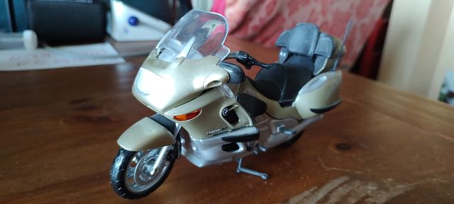 Modello BMW K1200LT scala 1:12 bellissim