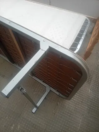 Cama individual 80cm., mas cama supletoria