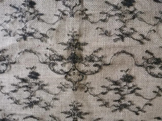 Mantilla 
 antigua  de encaje negro