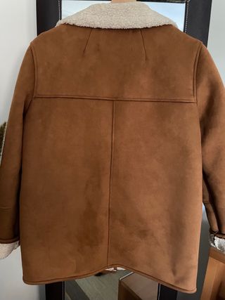 Chaqueta Stradivarius efecto ante forrada
