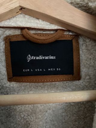 Chaqueta Stradivarius efecto ante forrada