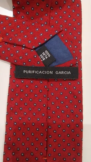 Corbata Purificación García Roja