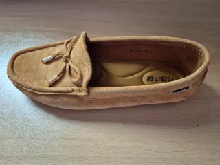 Zapatos planos ante mujer camel