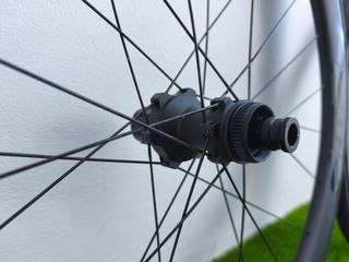 Par de Ruedas FFWD Tyro Carbono