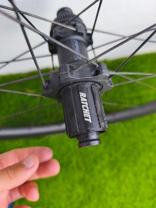 Par de Ruedas FFWD Tyro Carbono