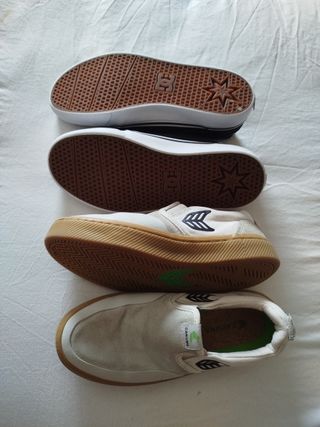 2 Pares Zapatos DC Shoes Talla 37
Uno Cariuma,como