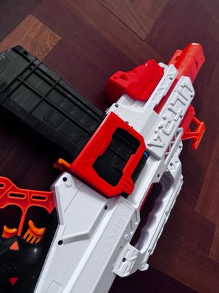 Nerf ultra 2 en 1 + cargador y Elite Demolisher
